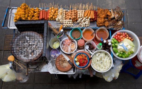 Why and how to eat street food